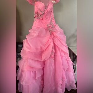 Quinceañera dress package.